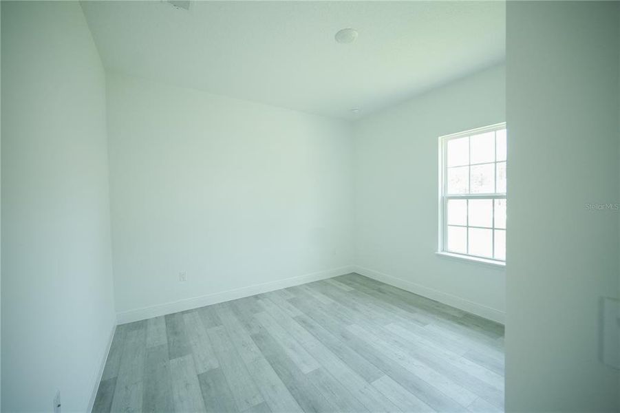 Spacious, unfurnished interior of a new home in , Ocala (Image 14).