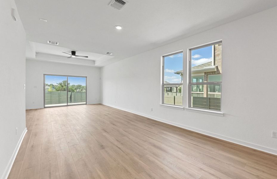 Spacious, unfurnished interior of a new home in Wolf Ranch, Georgetown (Image 32).