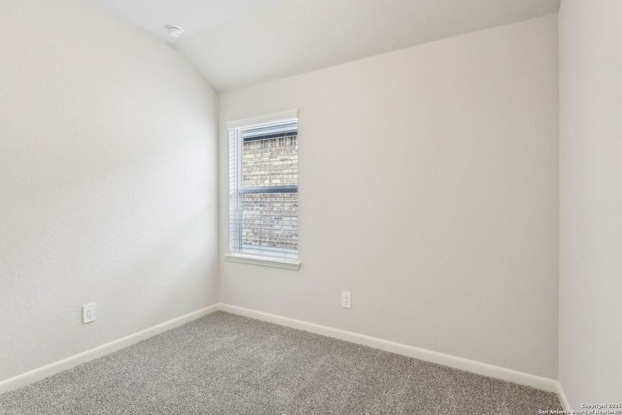 Spacious, unfurnished interior of a new home in Sagebrooke - Premier Series, San Antonio (Image 16).