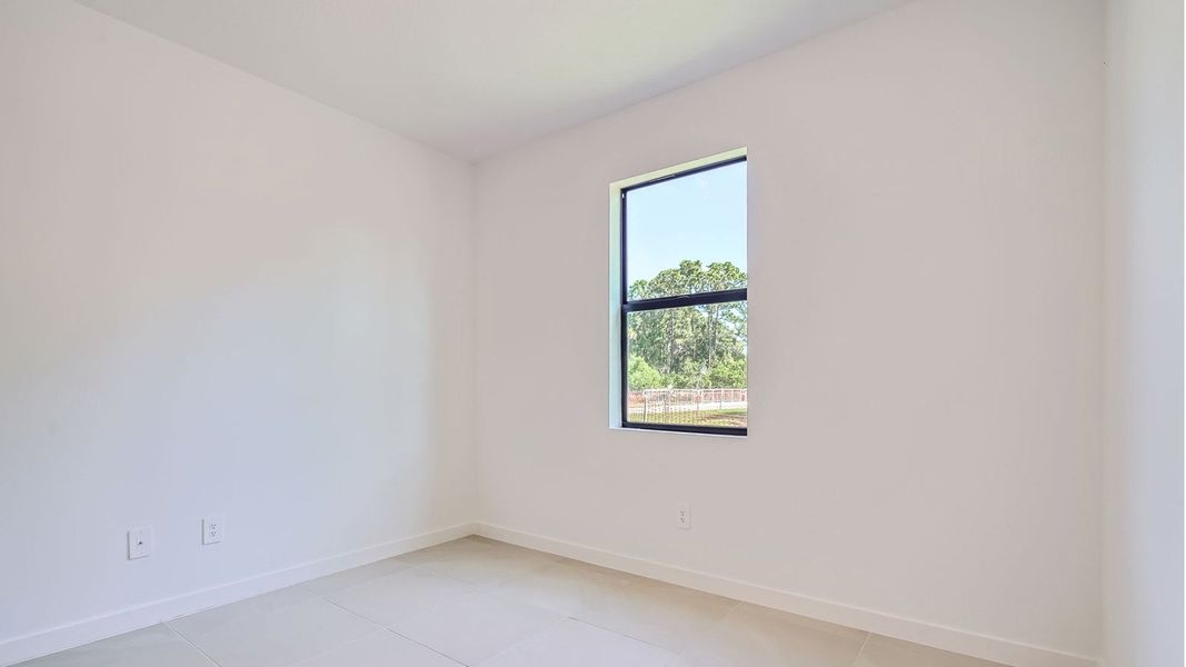 Representative unfurnished interior of a home built from the Cali by D.R. Horton in Twin Oaks, Stuart (Image 21).
