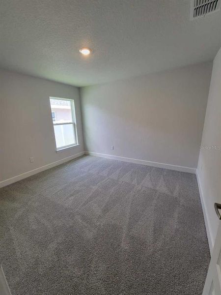 Spacious, unfurnished interior of a new home in , Ocala (Image 19).