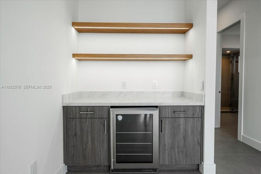 Image 86 of a home in .