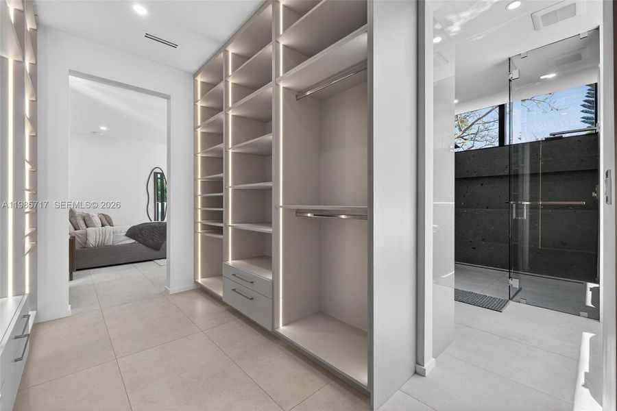 Furnished interior view inside a new home in , Miami (Image 69).