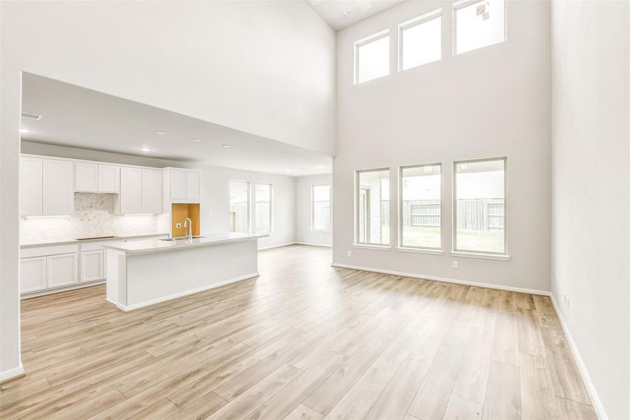 Spacious, unfurnished interior of a new home in Stone Creek Ranch, Hockley (Image 30). Spacious, unfurnished interior of a new home in Stone Creek Ranch, Hockley (Image 30).