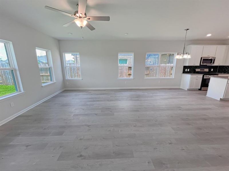 Spacious, unfurnished interior of a new home in , Blue Ridge (Image 14).
