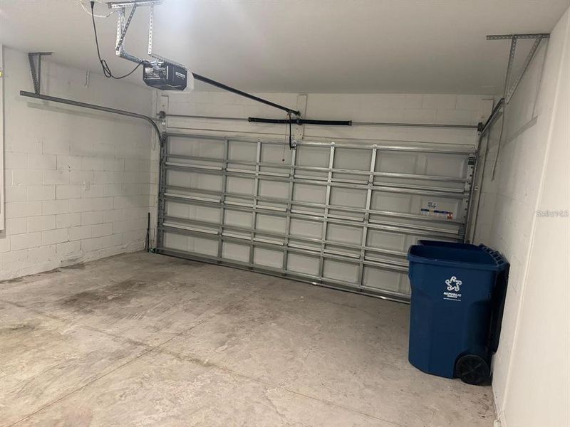 Spacious, unfurnished interior of a new home in Cascades, Davenport (Image 7).