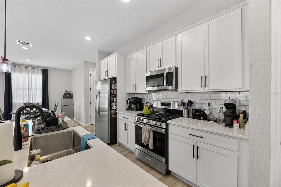 Furnished interior view inside a new home in , Apollo Beach (Image 10).
