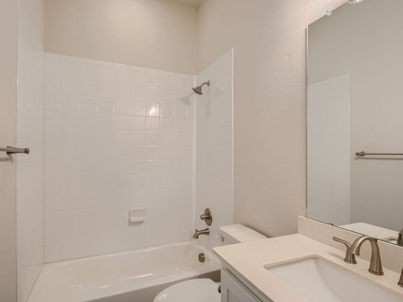 Plan 826 Secondary Bathroom Representative Photo