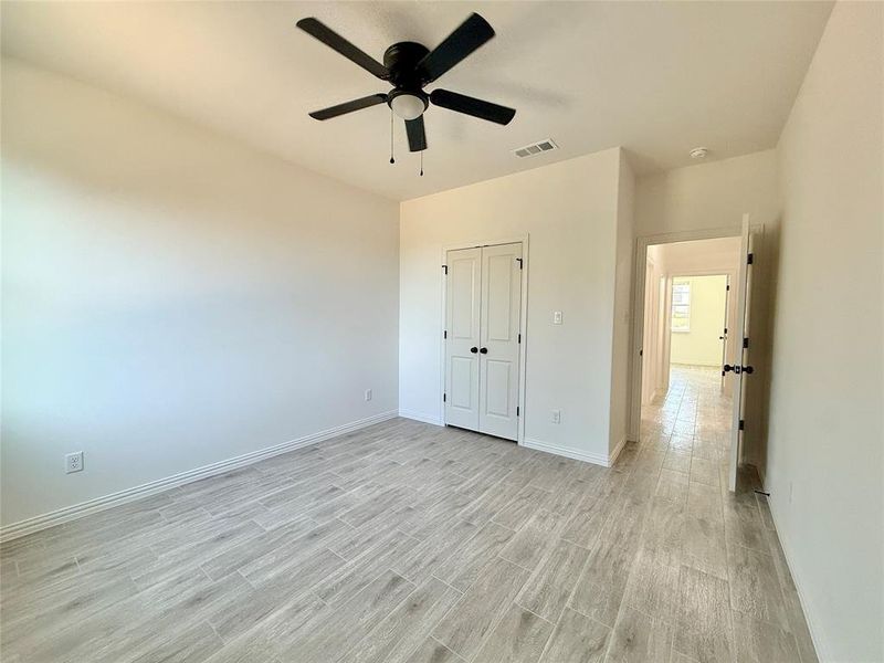 Spacious, unfurnished interior of a new home in , Granbury (Image 16). Spacious, unfurnished interior of a new home in , Granbury (Image 16).