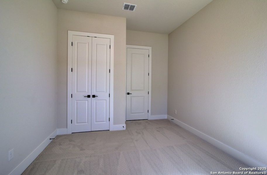 Spacious, unfurnished interior of a new home in Verandas at the Rim, San Antonio (Image 22). Spacious, unfurnished interior of a new home in Verandas at the Rim, San Antonio (Image 22).