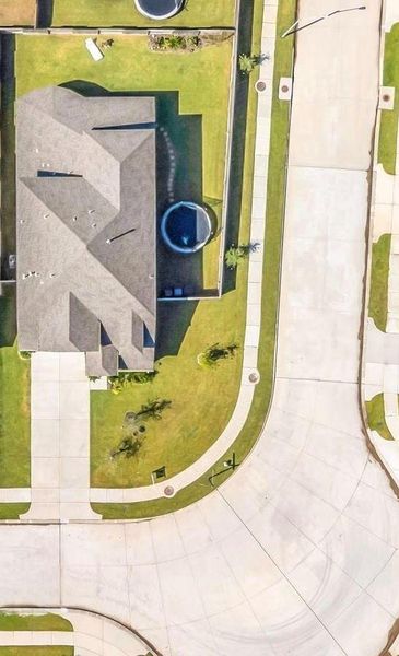 Community amenities in Mavera, Conroe (Image 20).