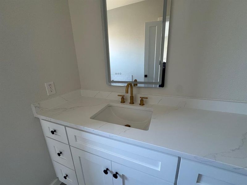 Take note of Master Harware Take note of Master Harware