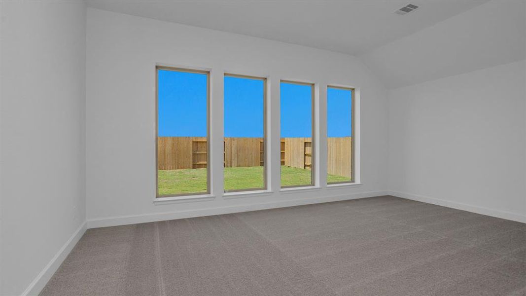 Spacious, unfurnished interior of a new home in Valencia 70', Manvel (Image 15).