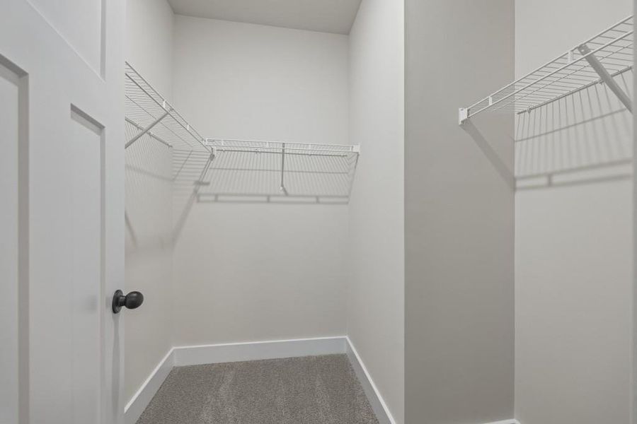 Spacious, unfurnished interior of a new home in , Hartwell (Image 27).