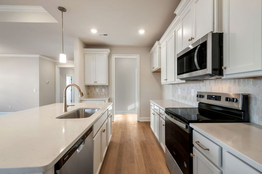 Olivia II- Kitchen