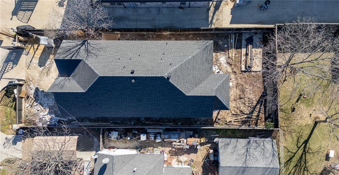 Exterior details and patio area of a home in , Balch Springs (Image 4).