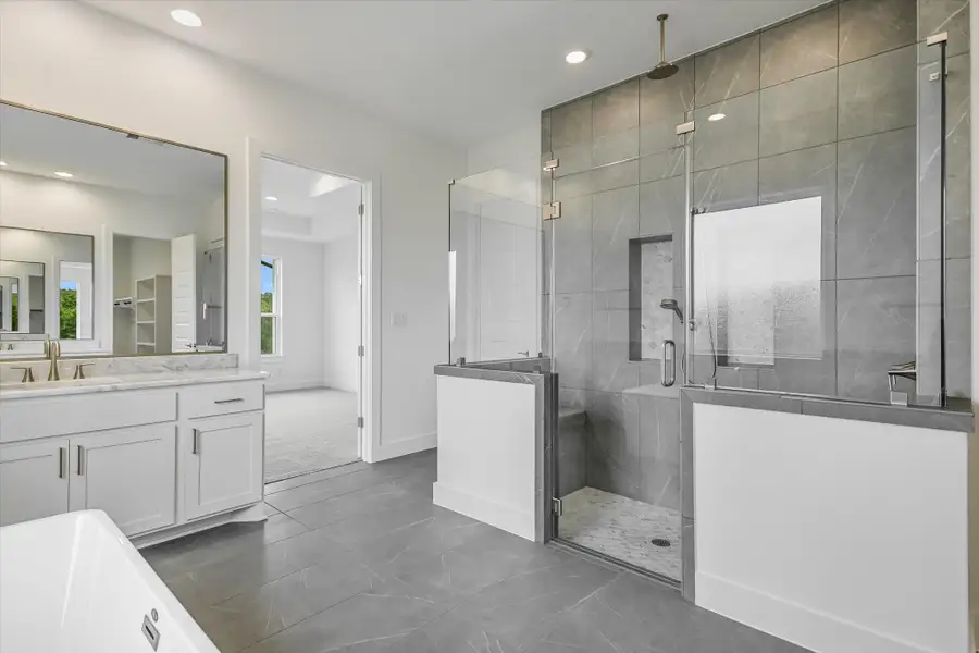 Representative furnished interior of a home built from the Santa Barbara II by Giddens Homes in Scofield Farms Estates, Georgetown (Image 91).