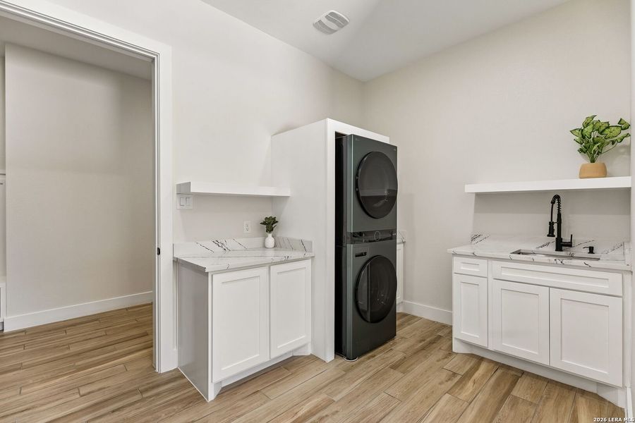 Furnished interior view inside a new home in , Leon Valley (Image 41).