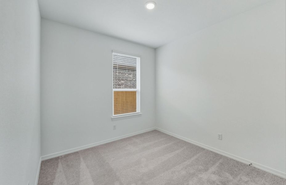 Spacious, unfurnished interior of a new home in Crosswinds, Kyle (Image 36).