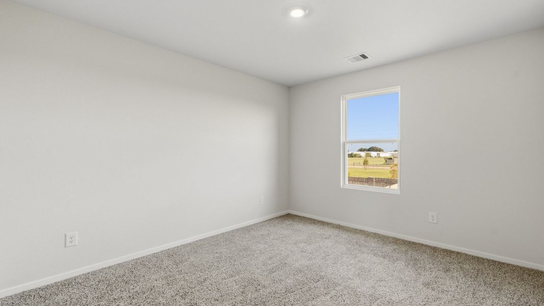 Spacious, unfurnished interior of a new home in Sunterra Lakes, Brookshire (Image 17).