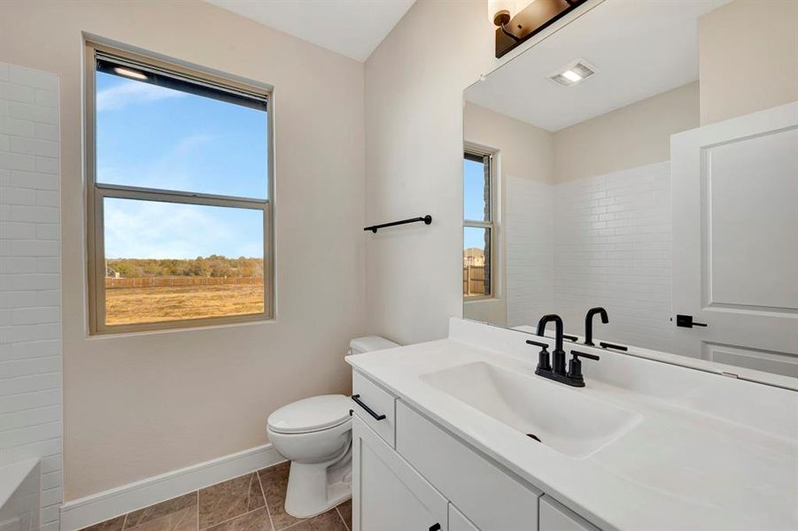 Furnished interior view inside a new home in Elevon, Lavon (Image 10).