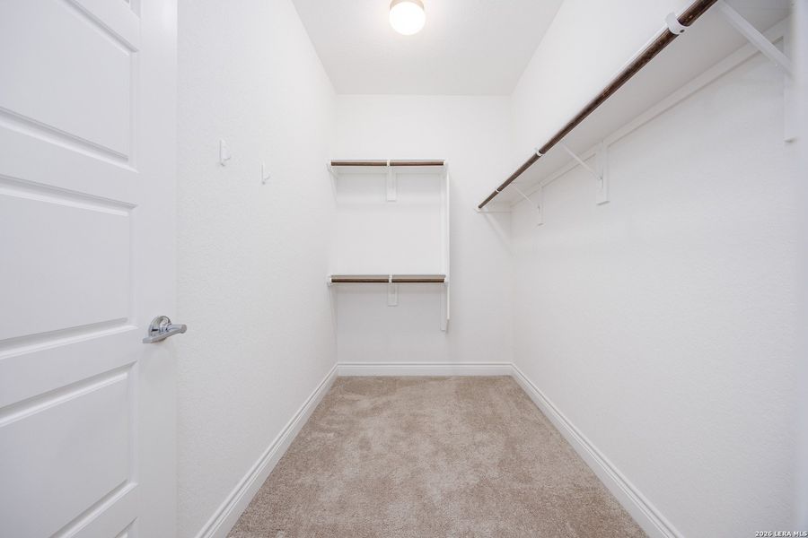 Spacious, unfurnished interior of a new home in Bison Ridge, San Antonio (Image 31).