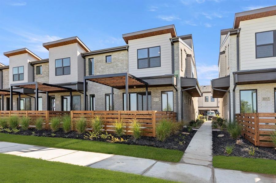 02. 2013 Aldrich - Front (2)