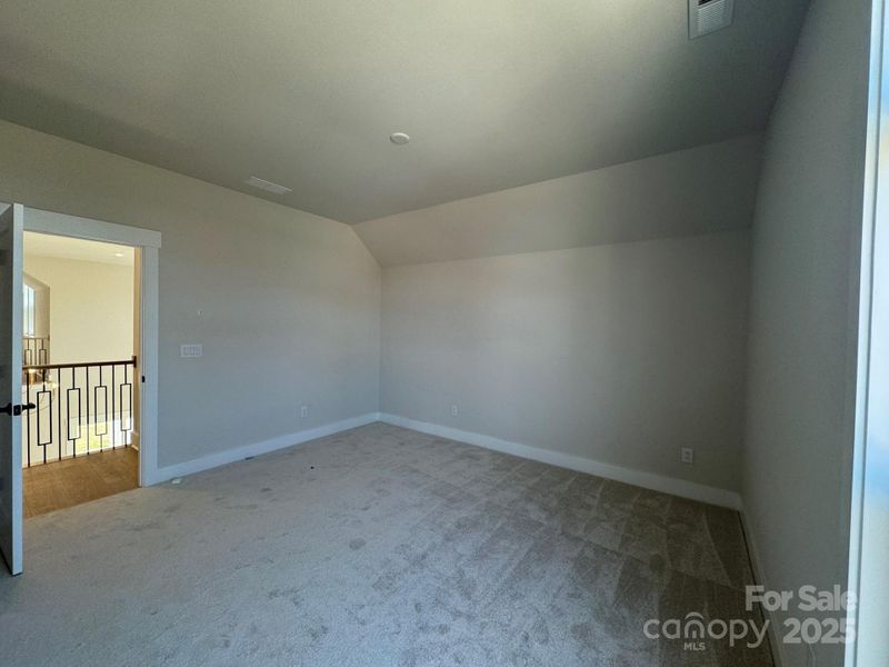 Spacious, unfurnished interior of a new home in Lakeside Pointe, Sherrills Ford (Image 23).