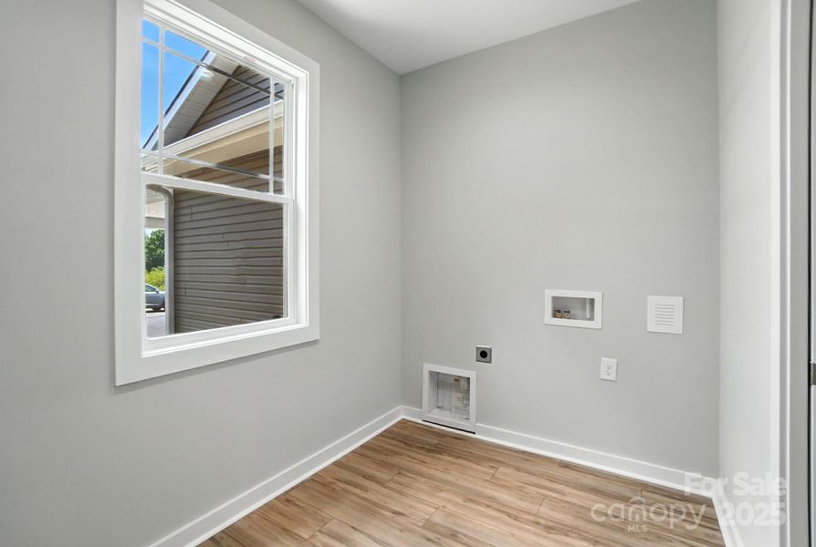 Image 38 of a home in .