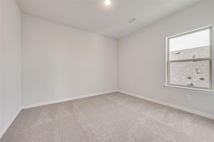 Spacious, unfurnished interior of a new home in Spiritas Ranch, Little Elm (Image 23).