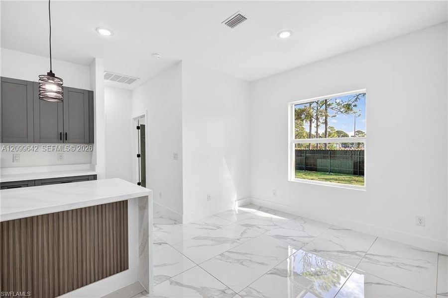 Spacious, unfurnished interior of a new home in , Lehigh Acres (Image 27).