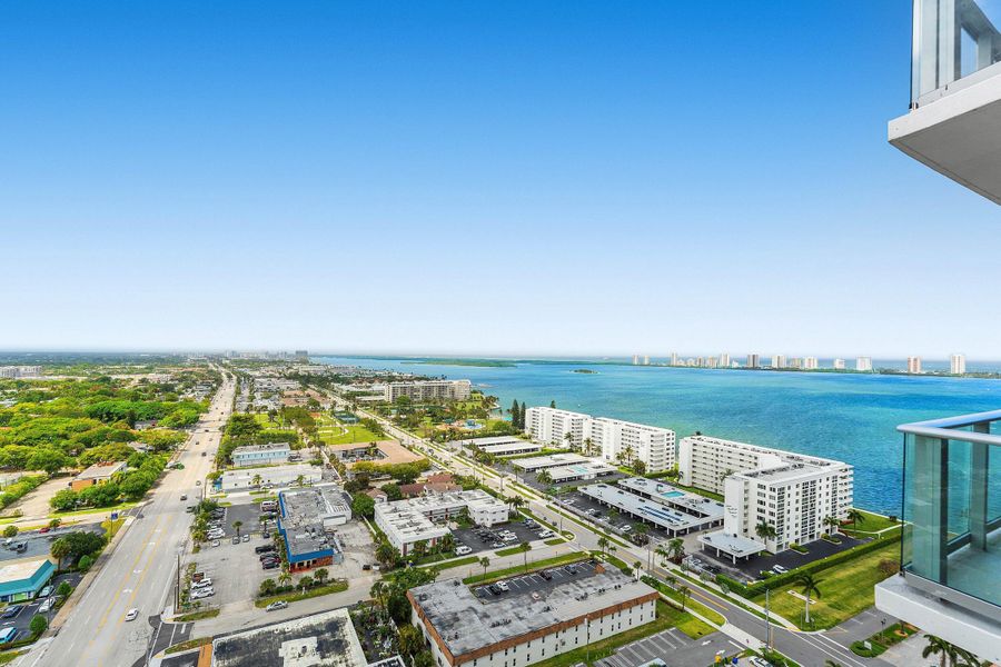 016-220LakeShoreDrive-2123-LakePark-FL-3