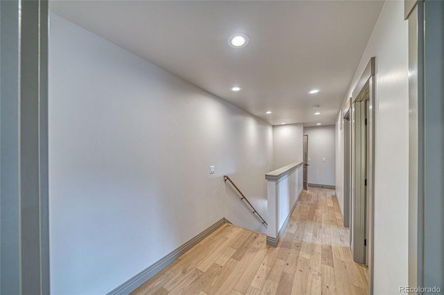 Spacious, unfurnished interior of a new home in , Salida (Image 18).