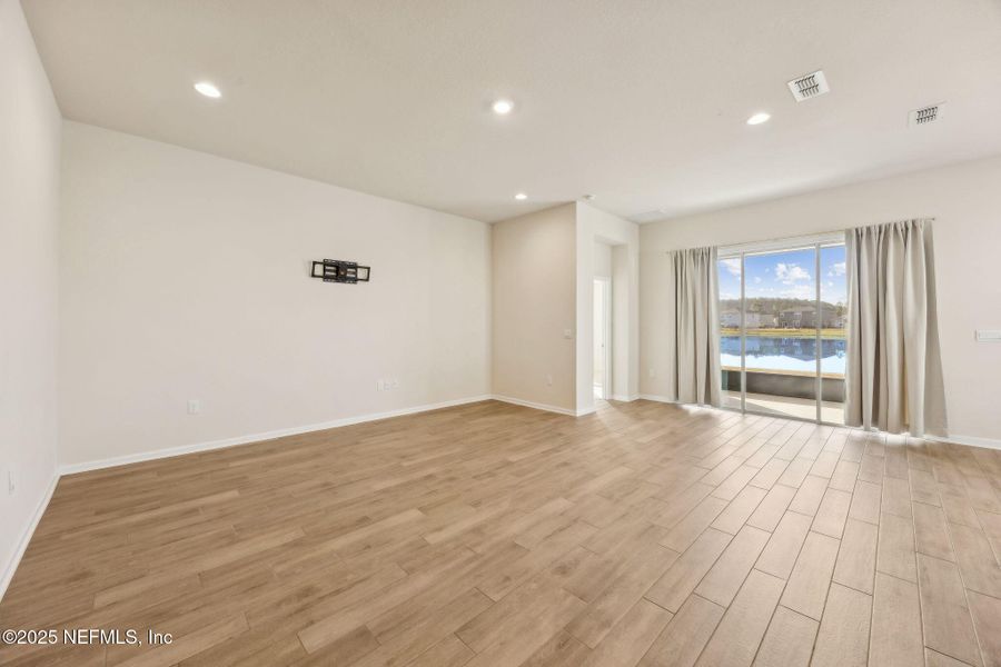 Spacious, unfurnished interior of a new home in River Glen, Yulee (Image 17). Spacious, unfurnished interior of a new home in River Glen, Yulee (Image 17).