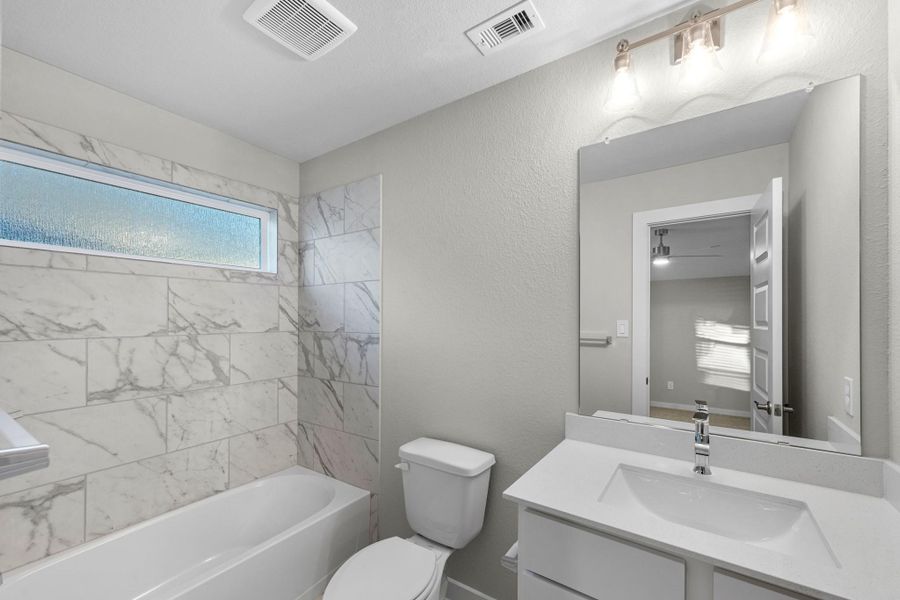 Furnished interior view inside a new home in Briarwood Crossing, Rosenberg (Image 5).