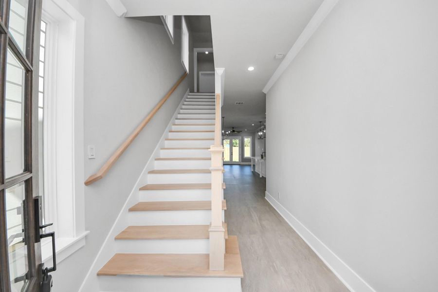 Spacious, unfurnished interior of a new home in , Houston (Image 17).