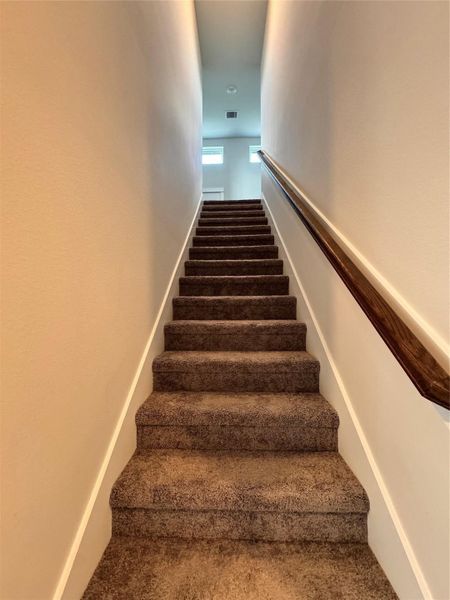 Spacious, unfurnished interior of a new home in Santa Fe, Cleveland (Image 13).