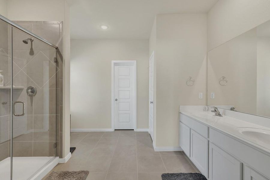Furnished interior view inside a new home in Greenspoint Heights, Seguin (Image 13). Furnished interior view inside a new home in Greenspoint Heights, Seguin (Image 13).