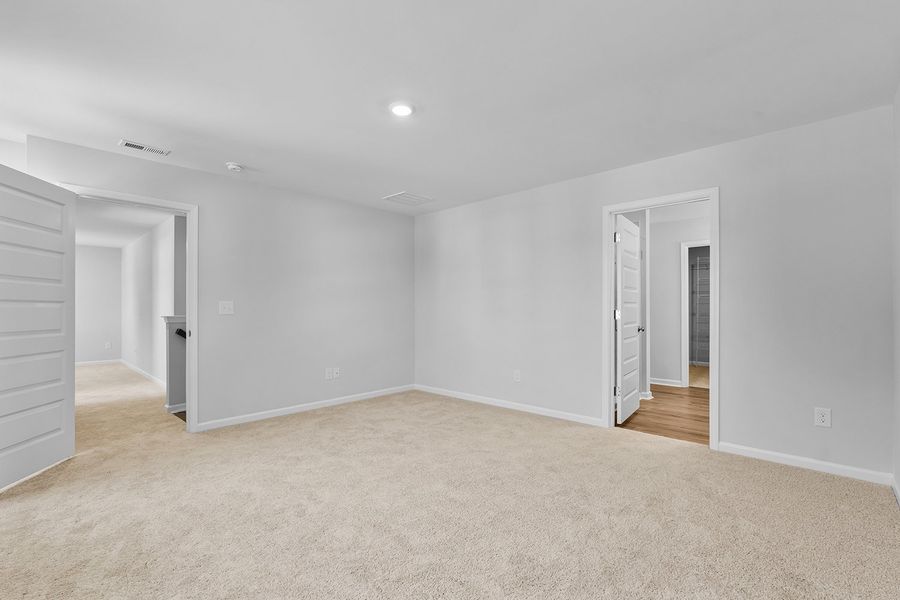 Spacious, unfurnished interior of a new home in Watkins Landing, Kernersville (Image 31).