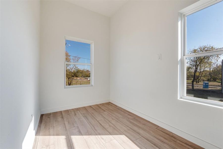 Spacious, unfurnished interior of a new home in , Dallas (Image 15).