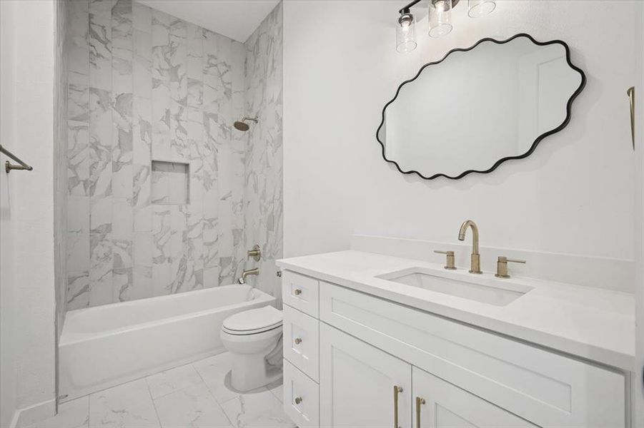 Furnished interior view inside a new home in , Fort Worth (Image 10).