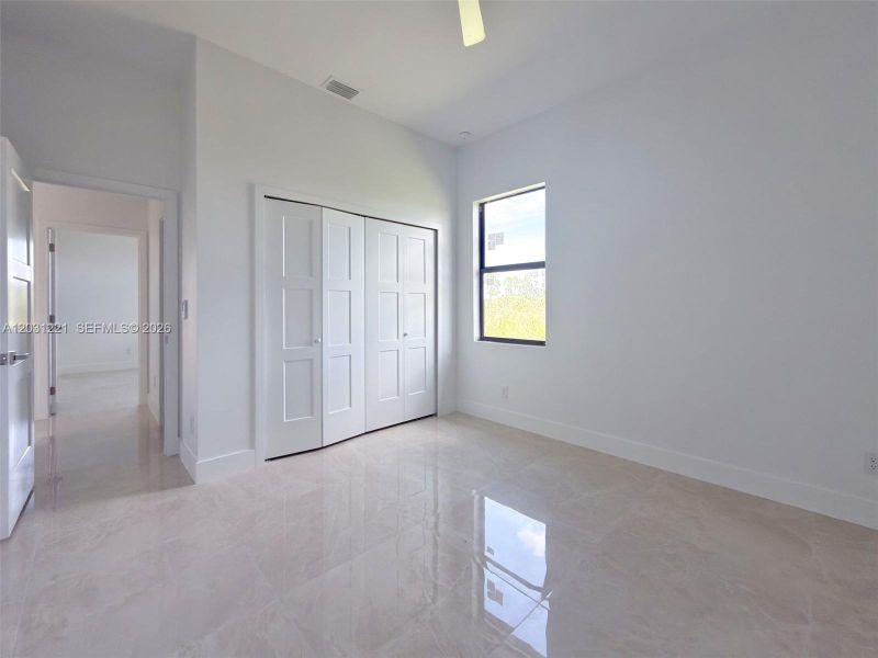 Spacious, unfurnished interior of a new home in , Lehigh Acres (Image 23).