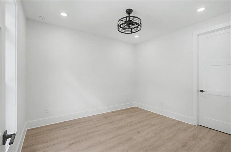 Spacious, unfurnished interior of a new home in , Ranger (Image 36).