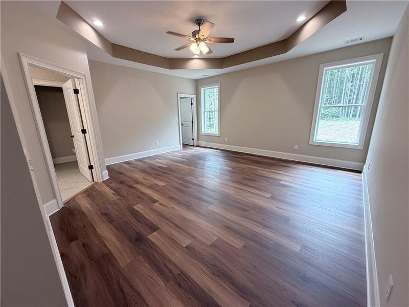 Spacious, unfurnished interior of a new home in , Mansfield (Image 44).