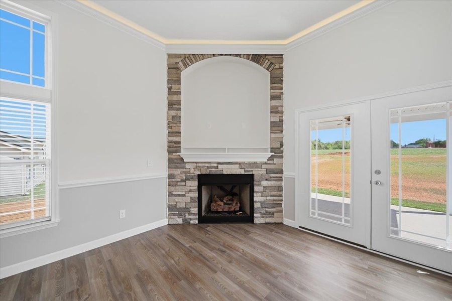 Spacious, unfurnished interior of a new home in Bent Tree, Gaffney (Image 17).