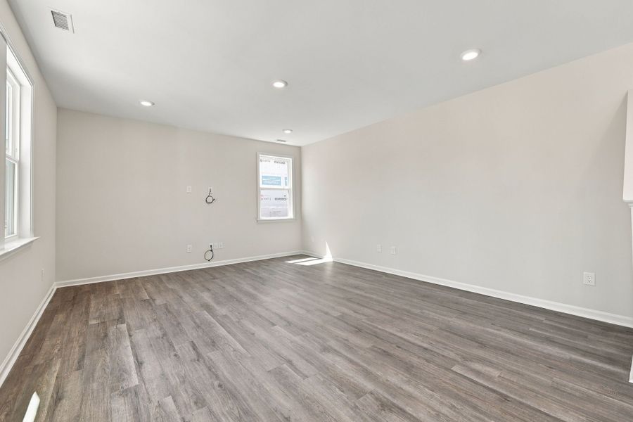 Spacious, unfurnished interior of a new home in Neill's Pointe, Angier (Image 16).