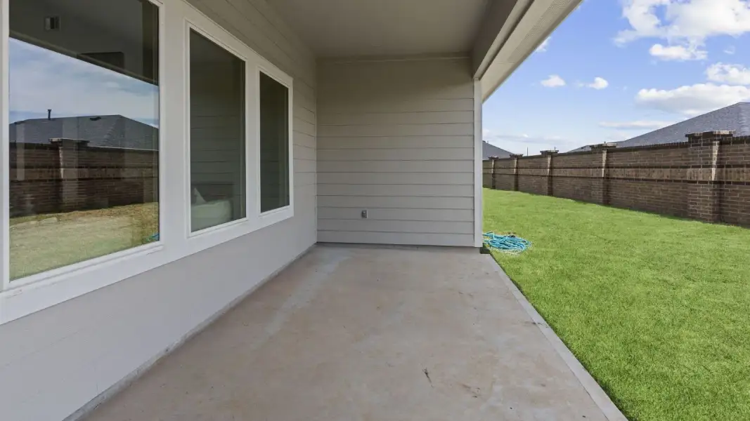 Representative exterior details of a home built from the Lancaster - E50L by D.R. Horton in Harvest Pointe, Needville (Image 25).