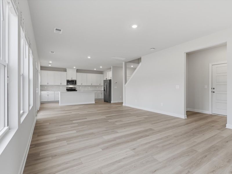 Spacious, unfurnished interior of a new home in Shiloh Valley, Piedmont (Image 12).