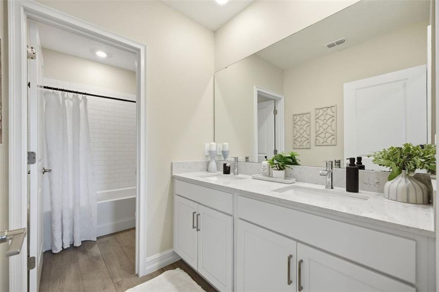 Furnished interior view inside a new home in Pearl Estates, Lutz (Image 39).