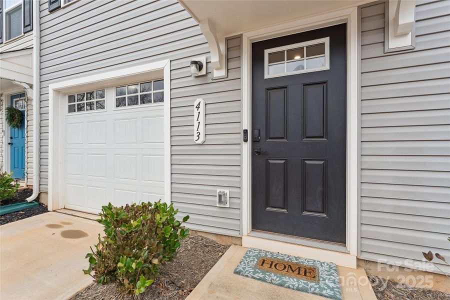 Exterior details and patio area of a home in , Charlotte (Image 4).